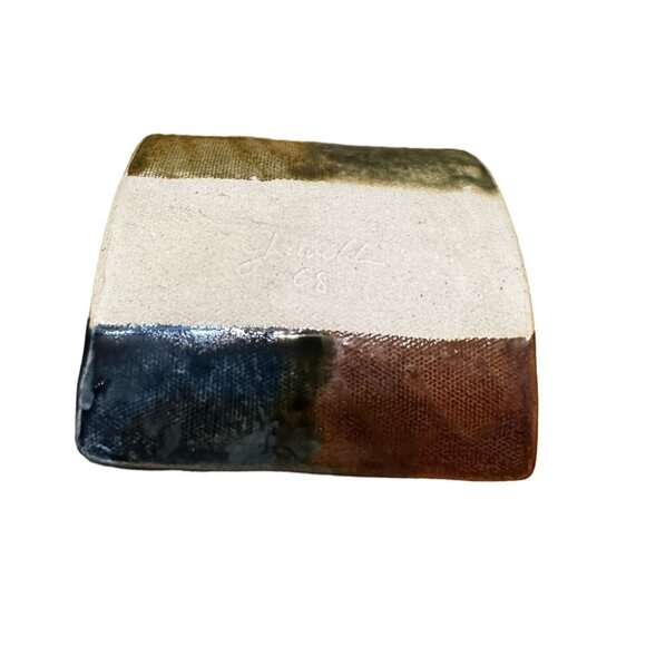 Handcrafted Ceramic Floral-Patterned Decorative Dish 4"x3.5" - Picture 2 of 4